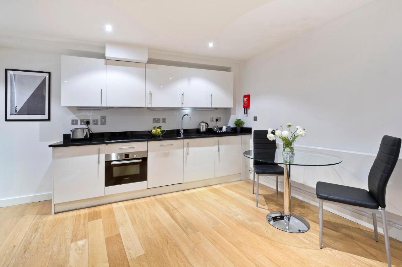Red Lion Court By City2Stay Лондон Екстериор снимка