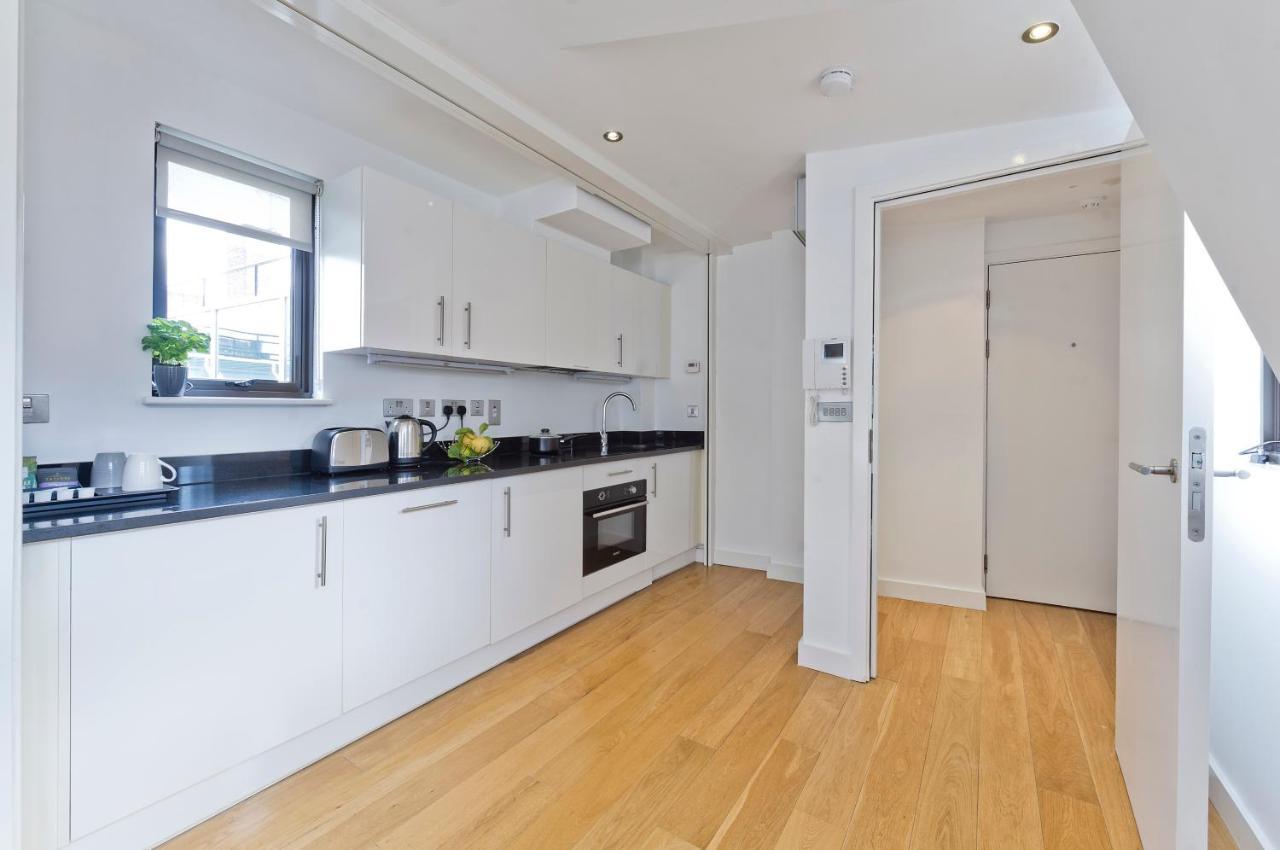 Red Lion Court By City2Stay Лондон Екстериор снимка