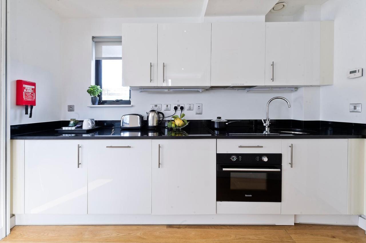 Red Lion Court By City2Stay Лондон Екстериор снимка